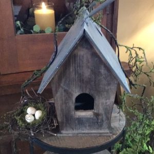 Rustic Traditional Birdhouse